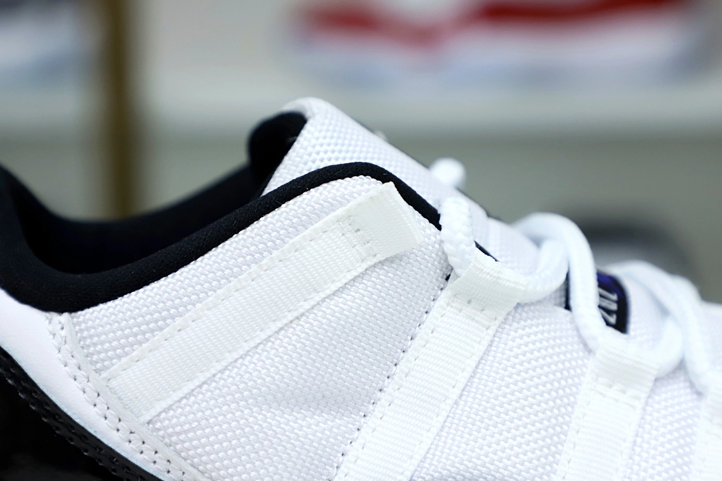 LOW AIR RETRO JORDAN 11 CONCORD 0315